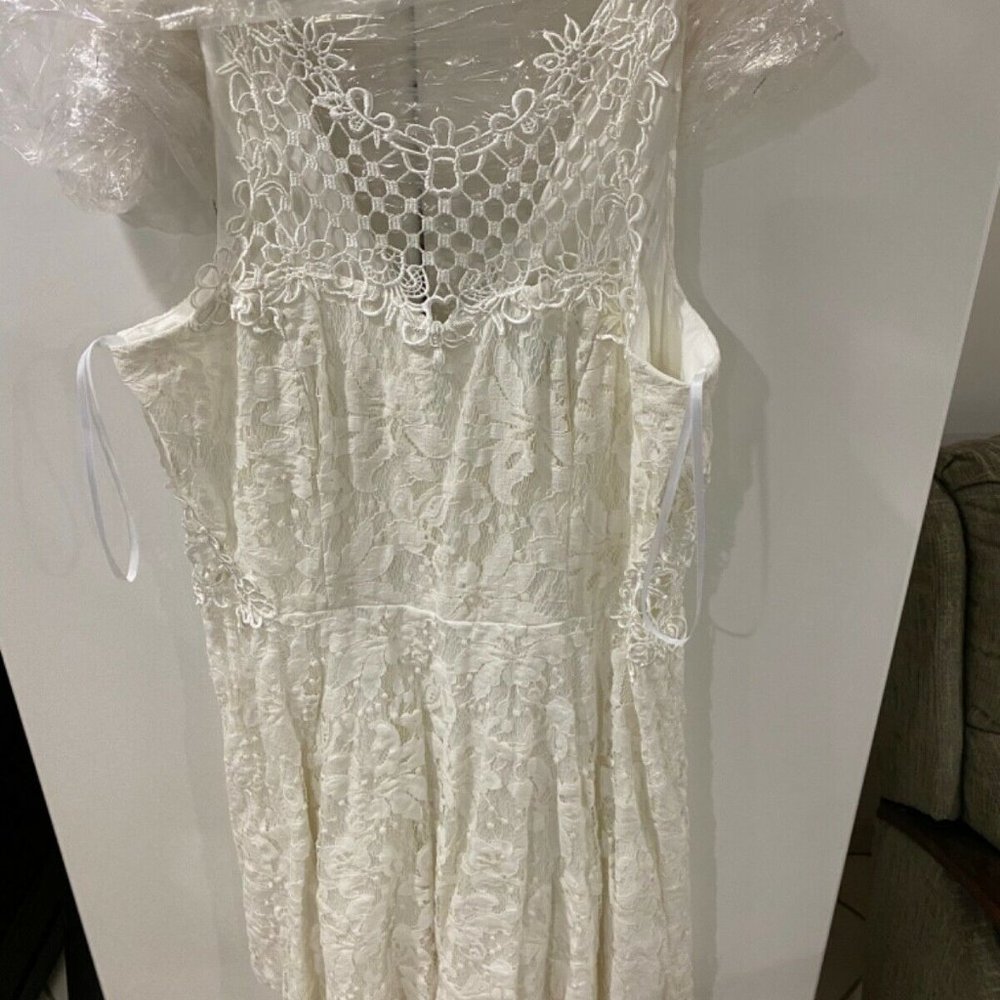 Davids Bridal Size 18 Short White Dress